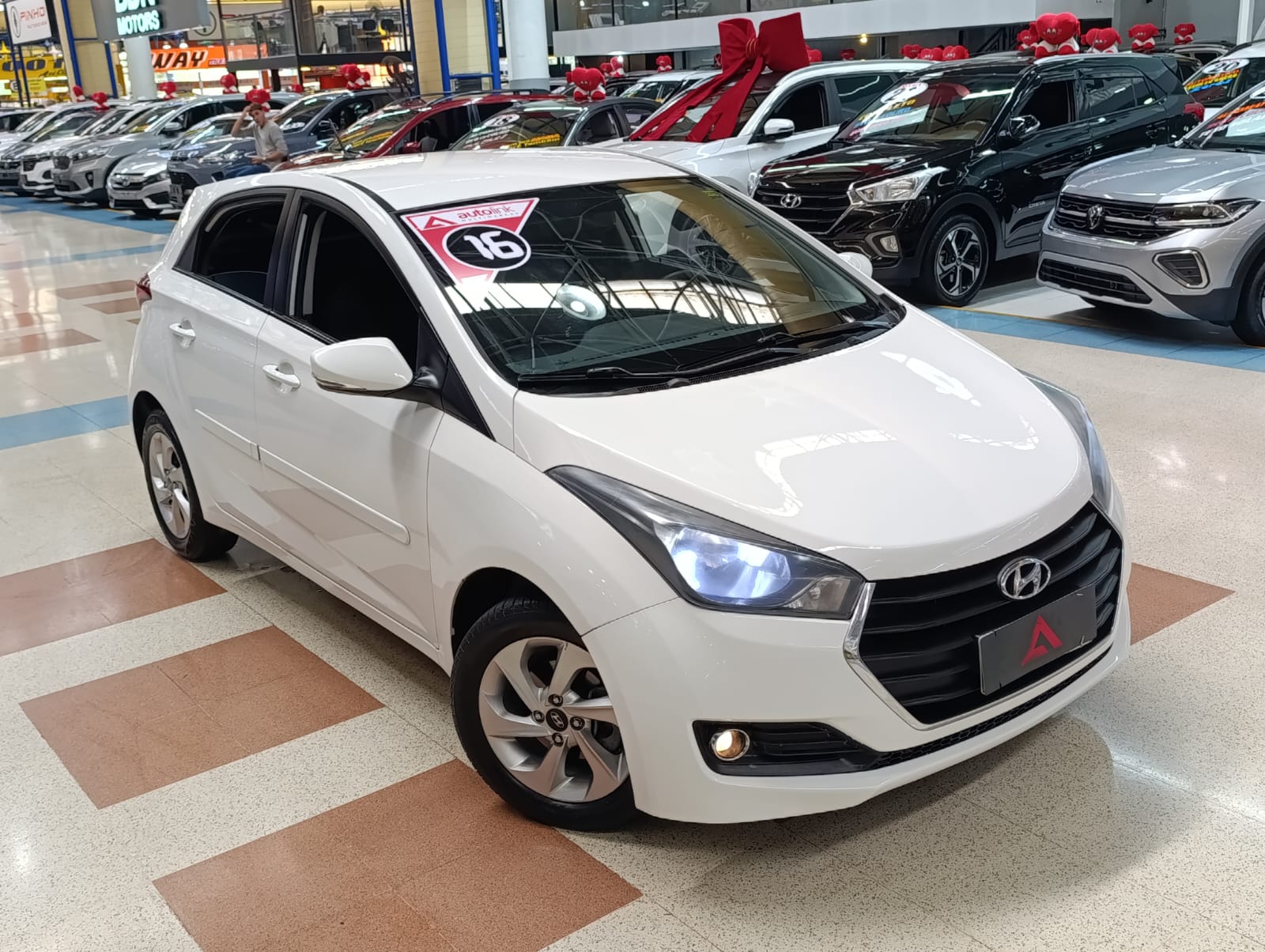 HYUNDAI HB20