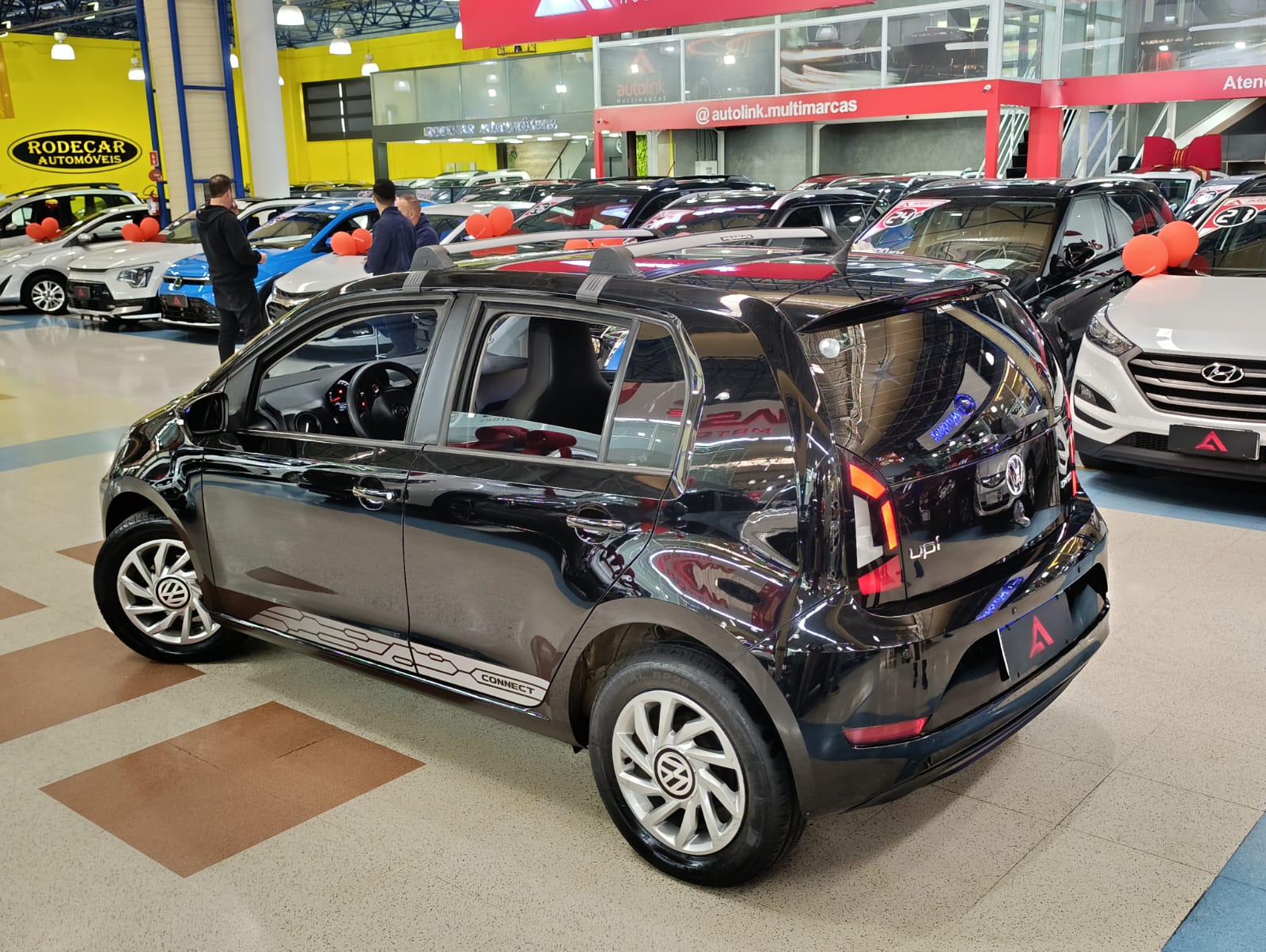 VOLKSWAGEN UP