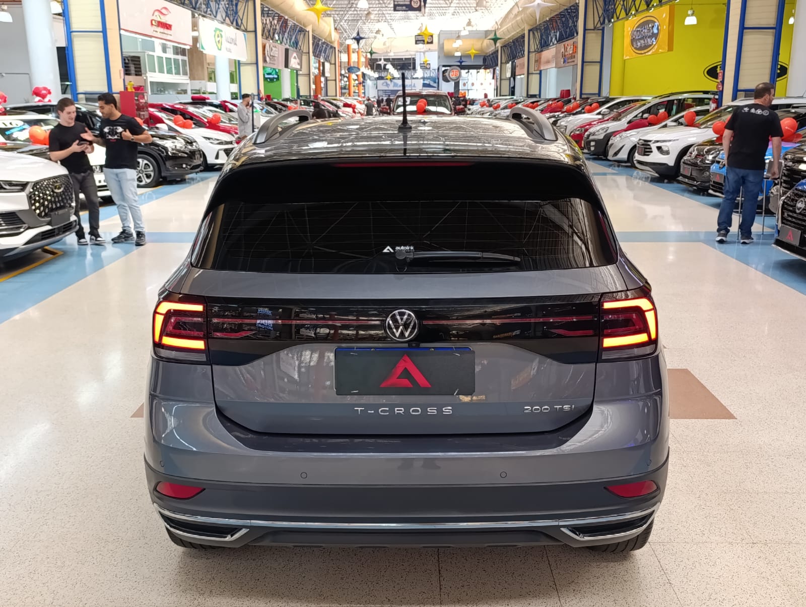 VOLKSWAGEN T-CROSS