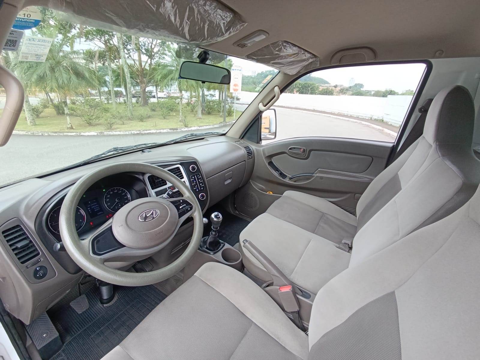 HYUNDAI HR