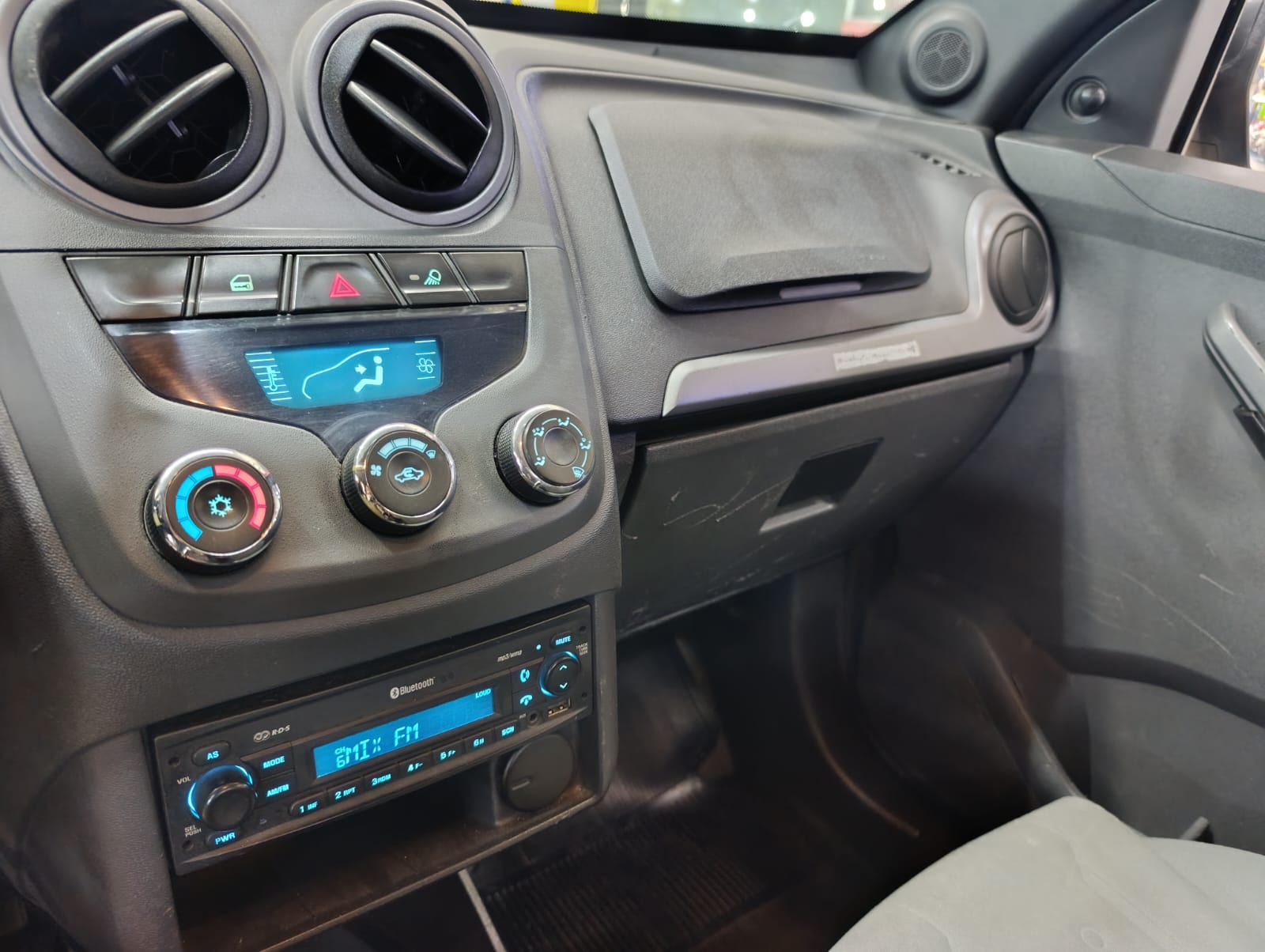 CHEVROLET MONTANA