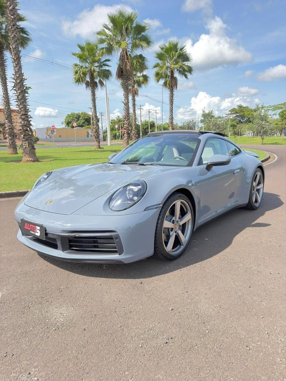 PORSCHE 911