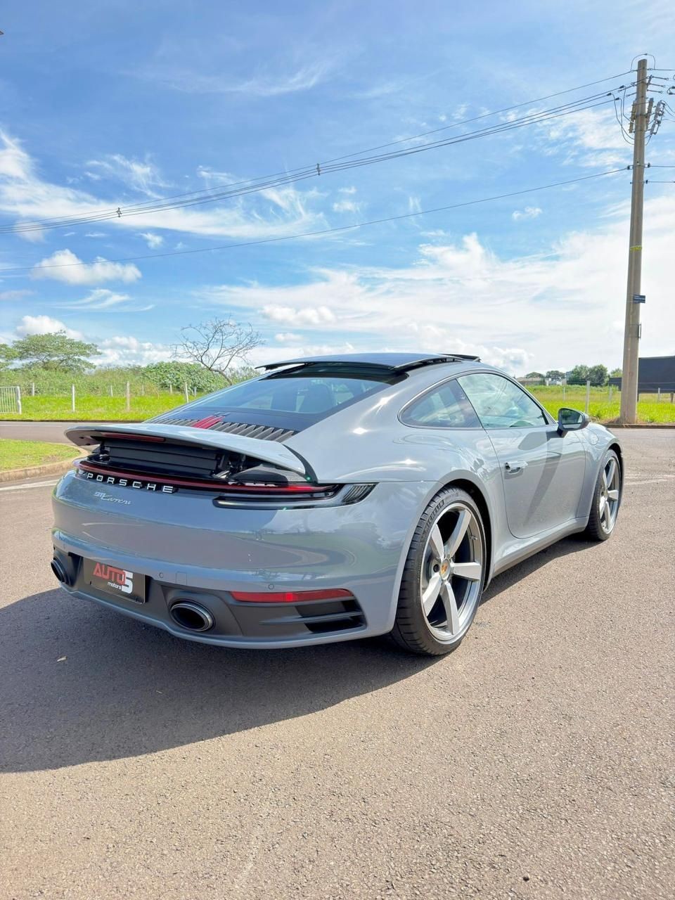 PORSCHE 911