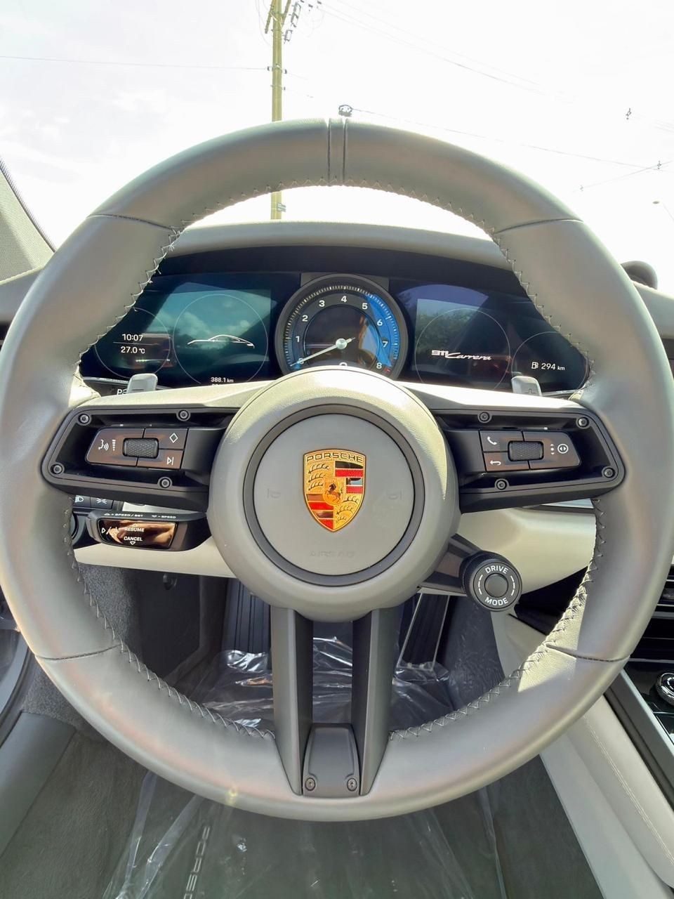 PORSCHE 911
