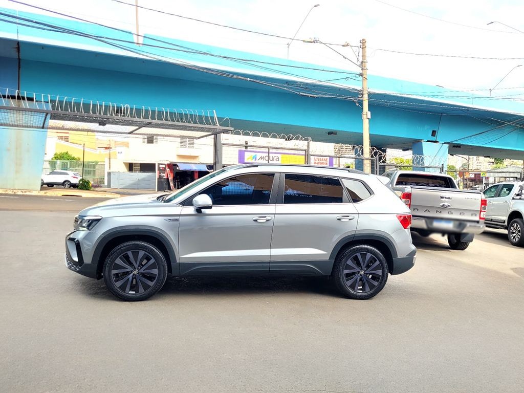 VOLKSWAGEN TAOS