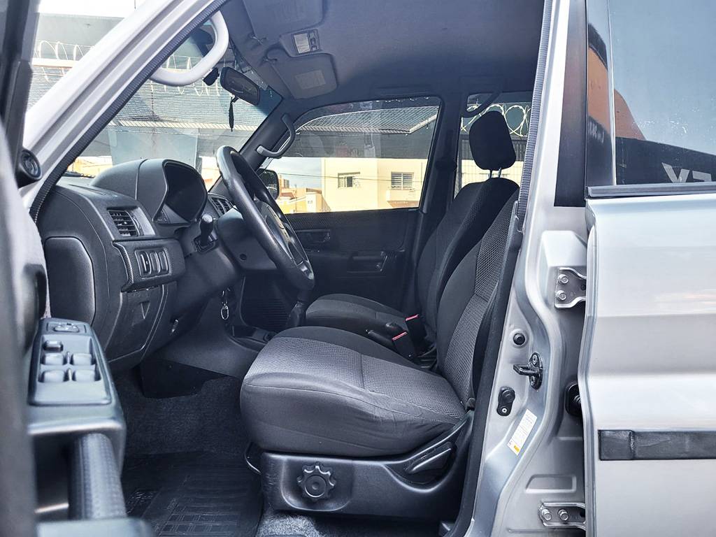 MITSUBISHI PAJERO TR4