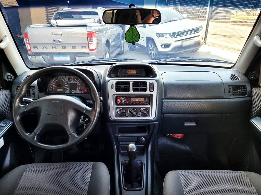 MITSUBISHI PAJERO TR4