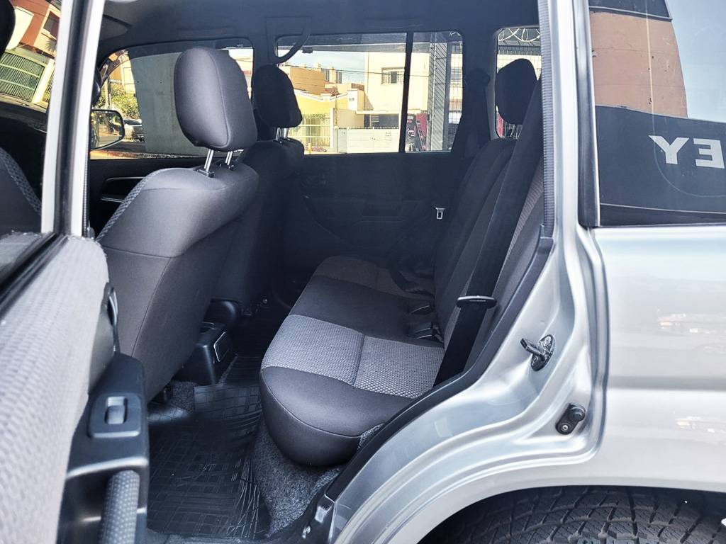 MITSUBISHI PAJERO TR4