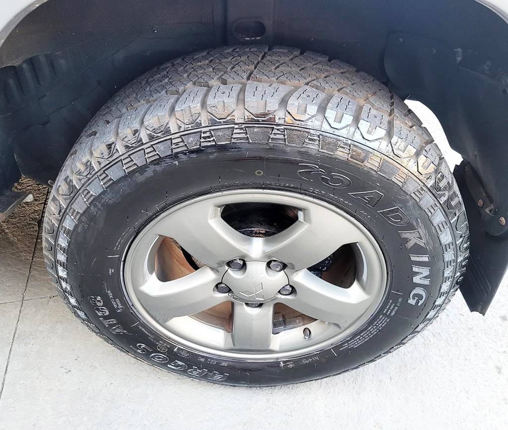 MITSUBISHI PAJERO TR4