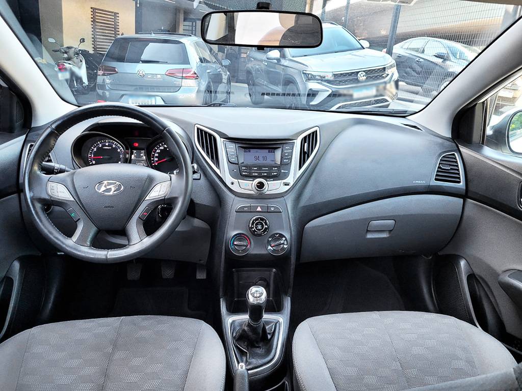 HYUNDAI HB20S