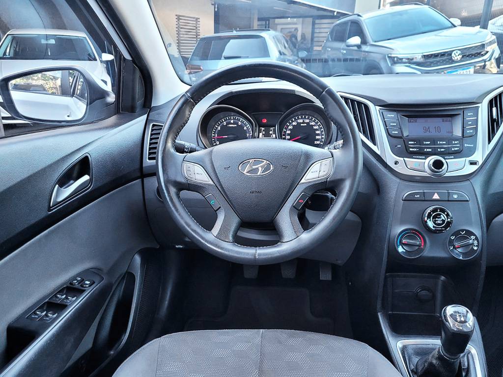 HYUNDAI HB20S