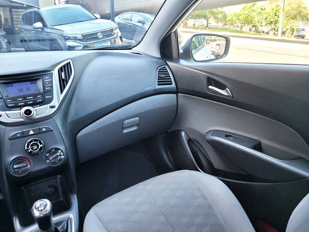 HYUNDAI HB20S