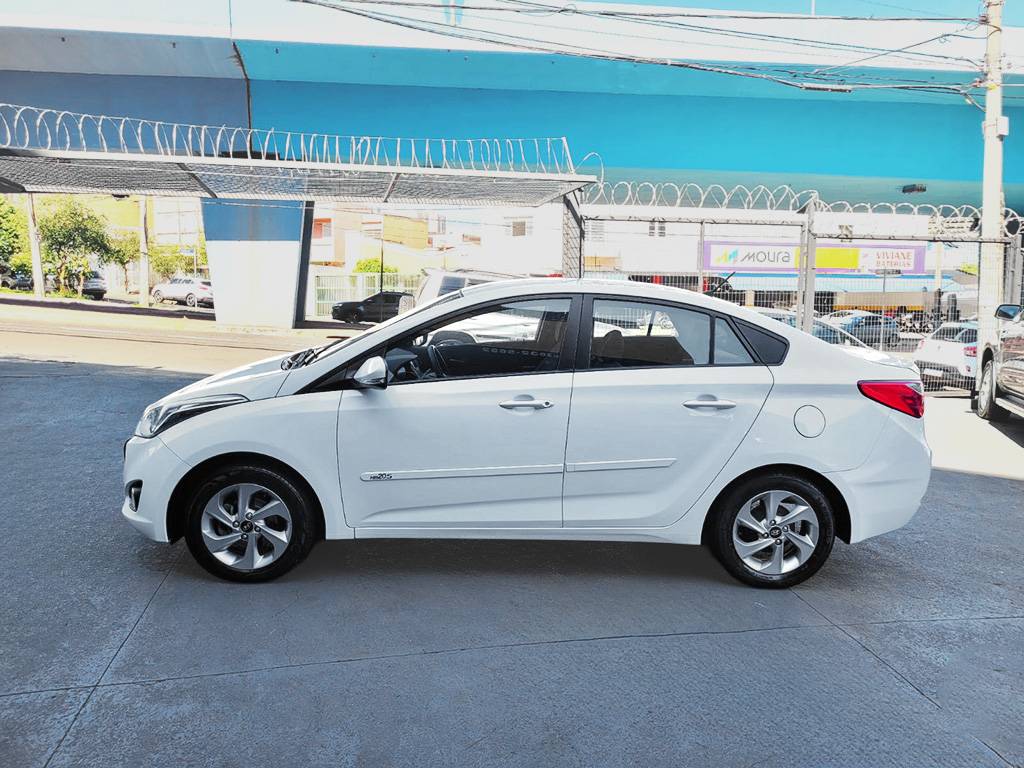 HYUNDAI HB20S