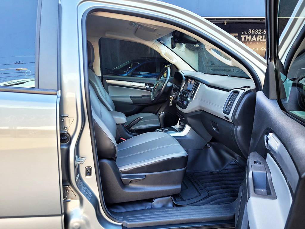 CHEVROLET S10