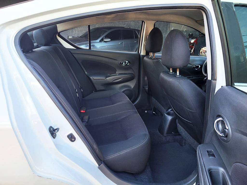 NISSAN VERSA
