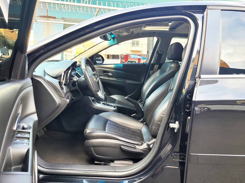 CHEVROLET CRUZE