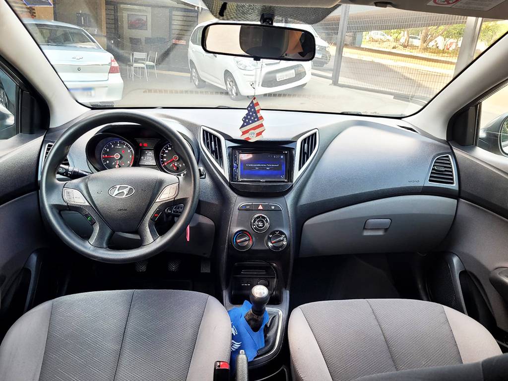 HYUNDAI HB20S