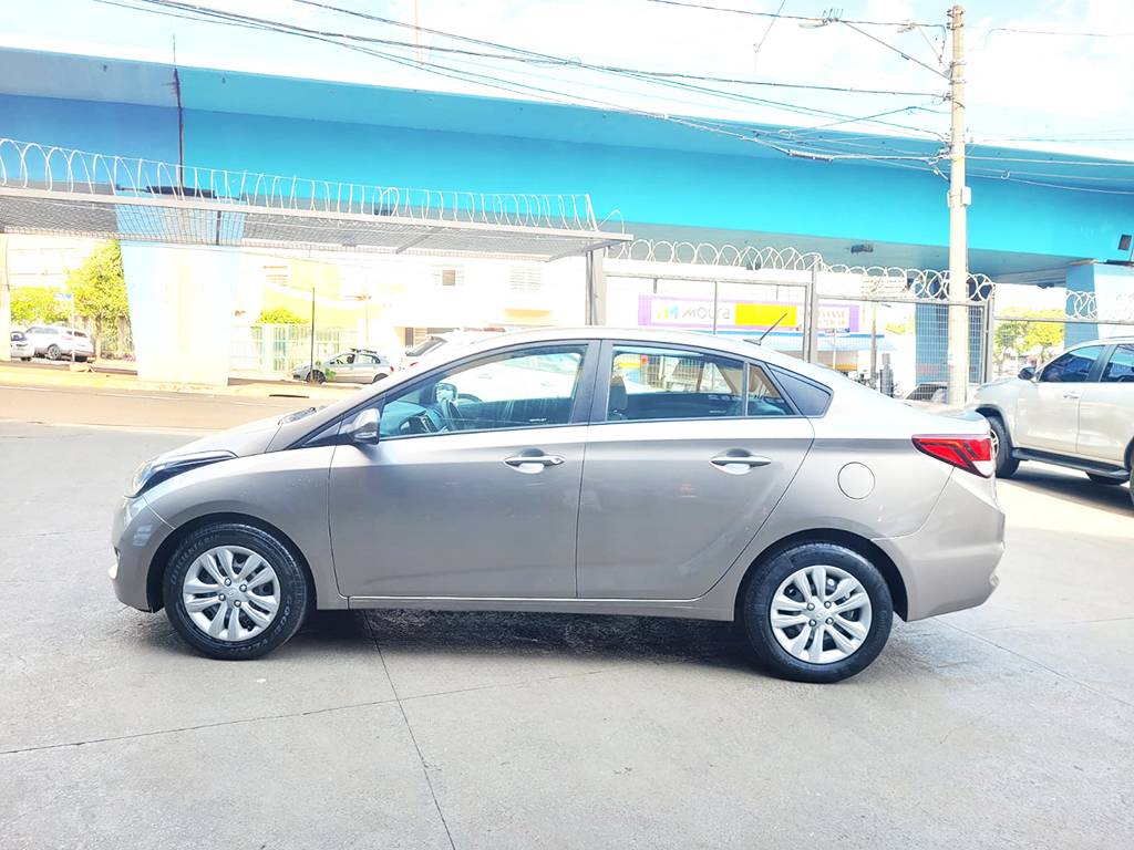 HYUNDAI HB20S