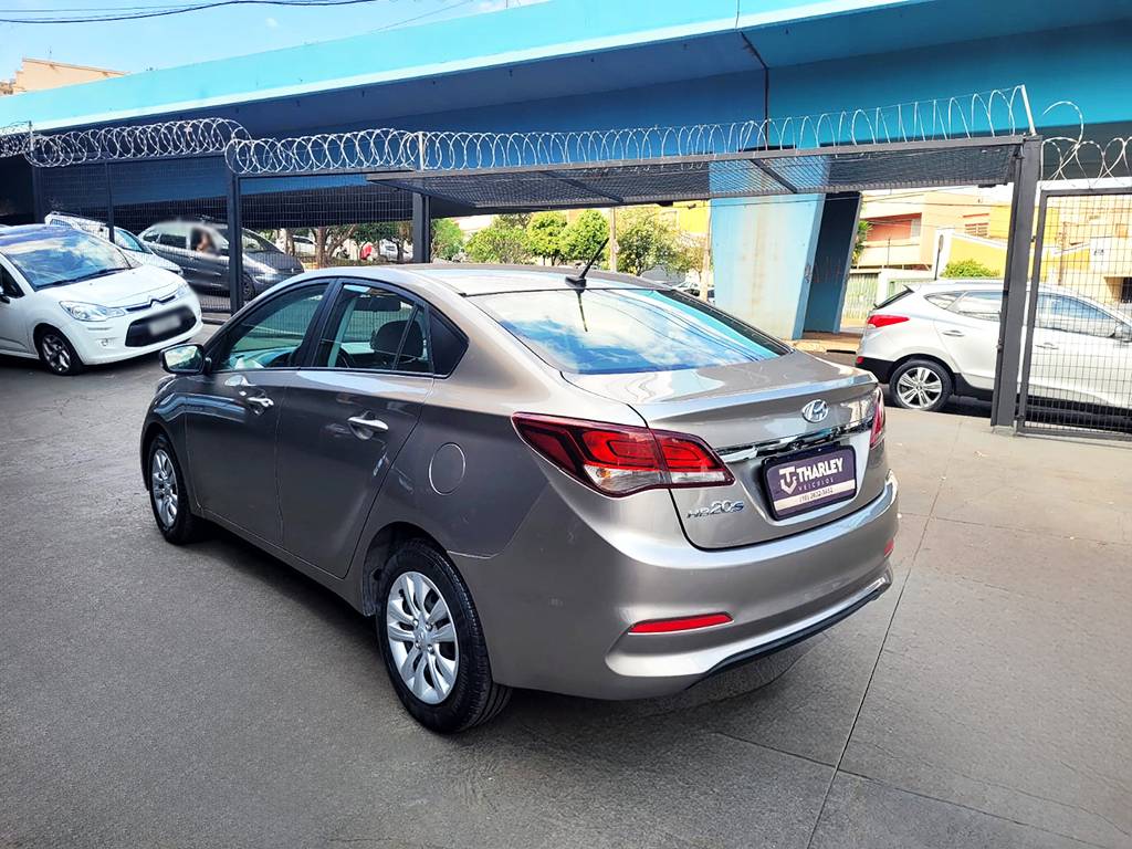 HYUNDAI HB20S