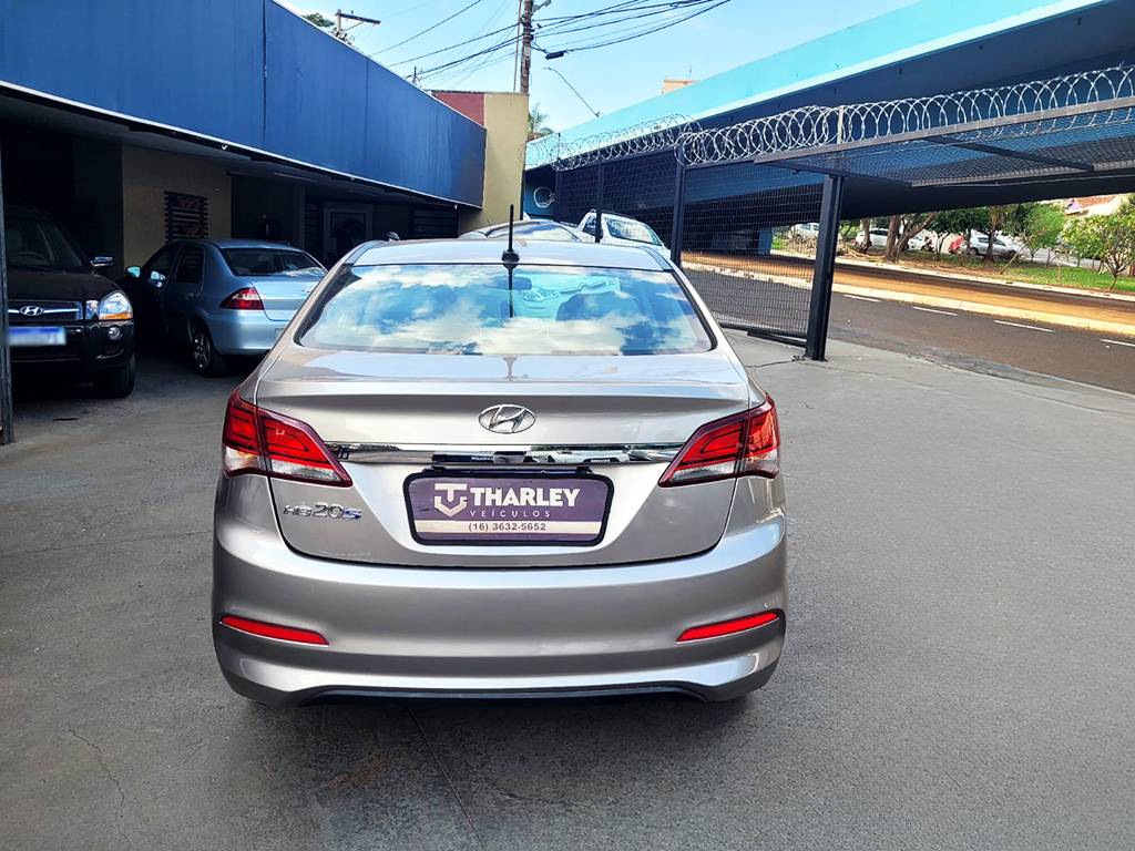 HYUNDAI HB20S