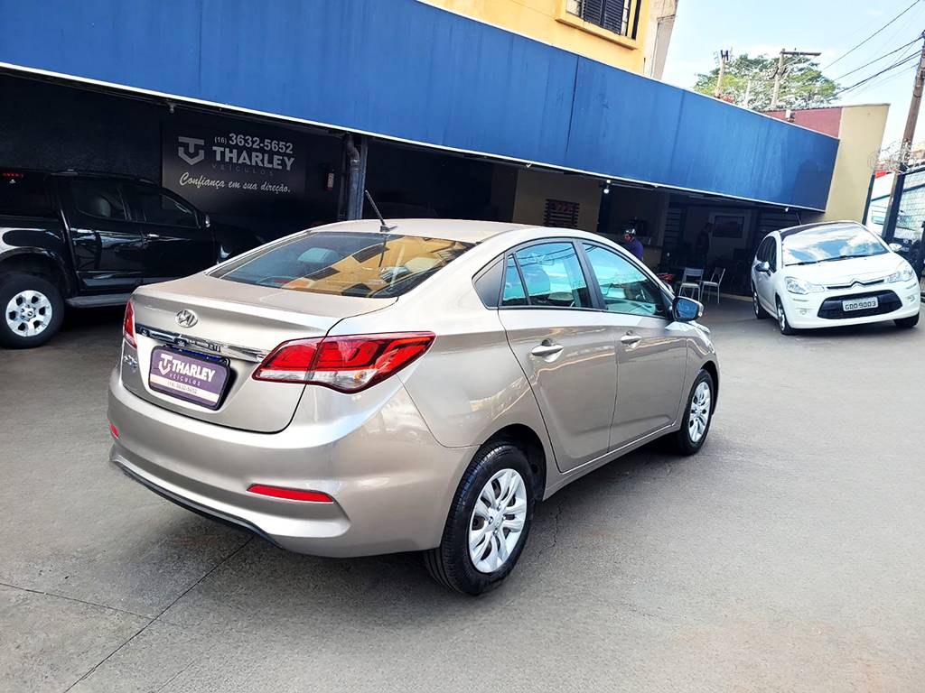 HYUNDAI HB20S