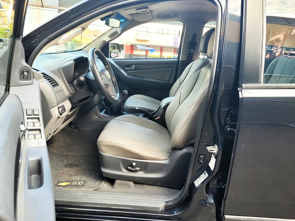CHEVROLET S10