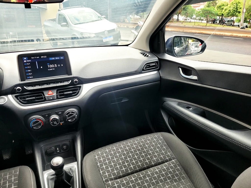 HYUNDAI HB20
