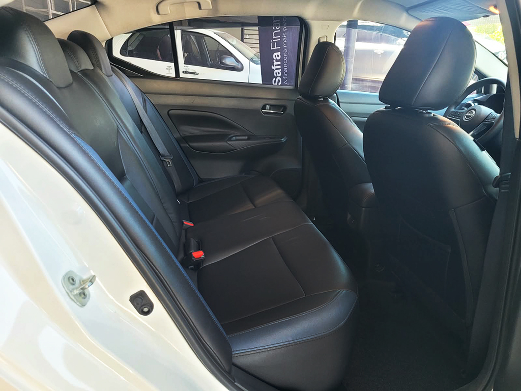 NISSAN VERSA