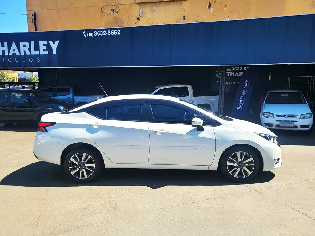NISSAN VERSA