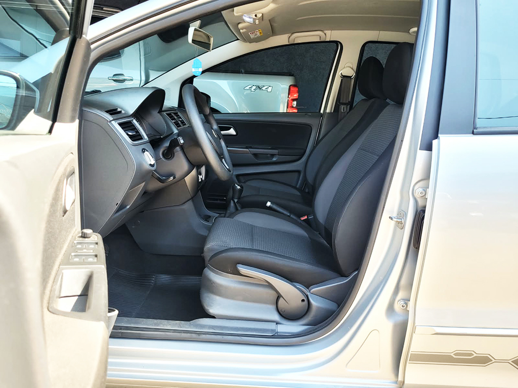 VOLKSWAGEN FOX