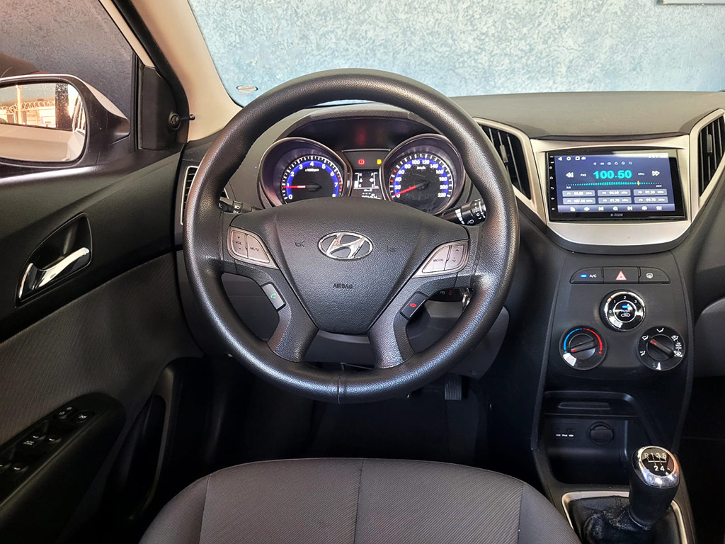 HYUNDAI HB20S