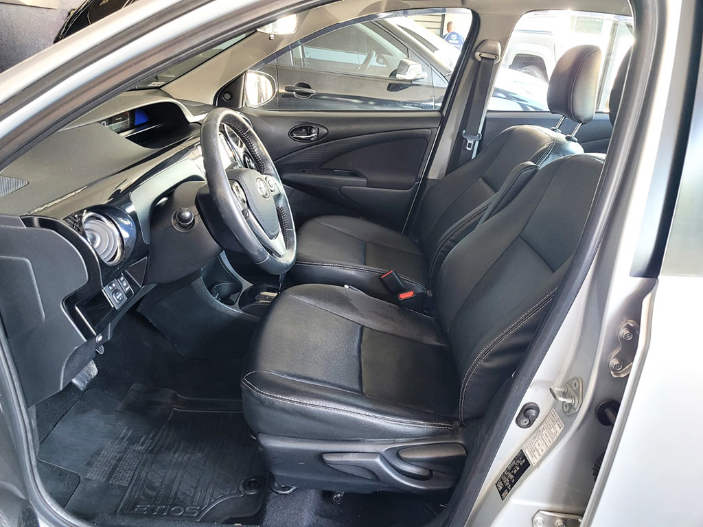 TOYOTA ETIOS