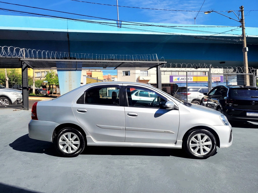 TOYOTA ETIOS