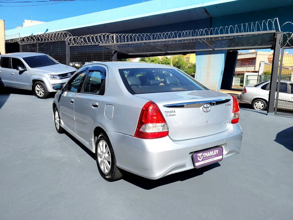 TOYOTA ETIOS