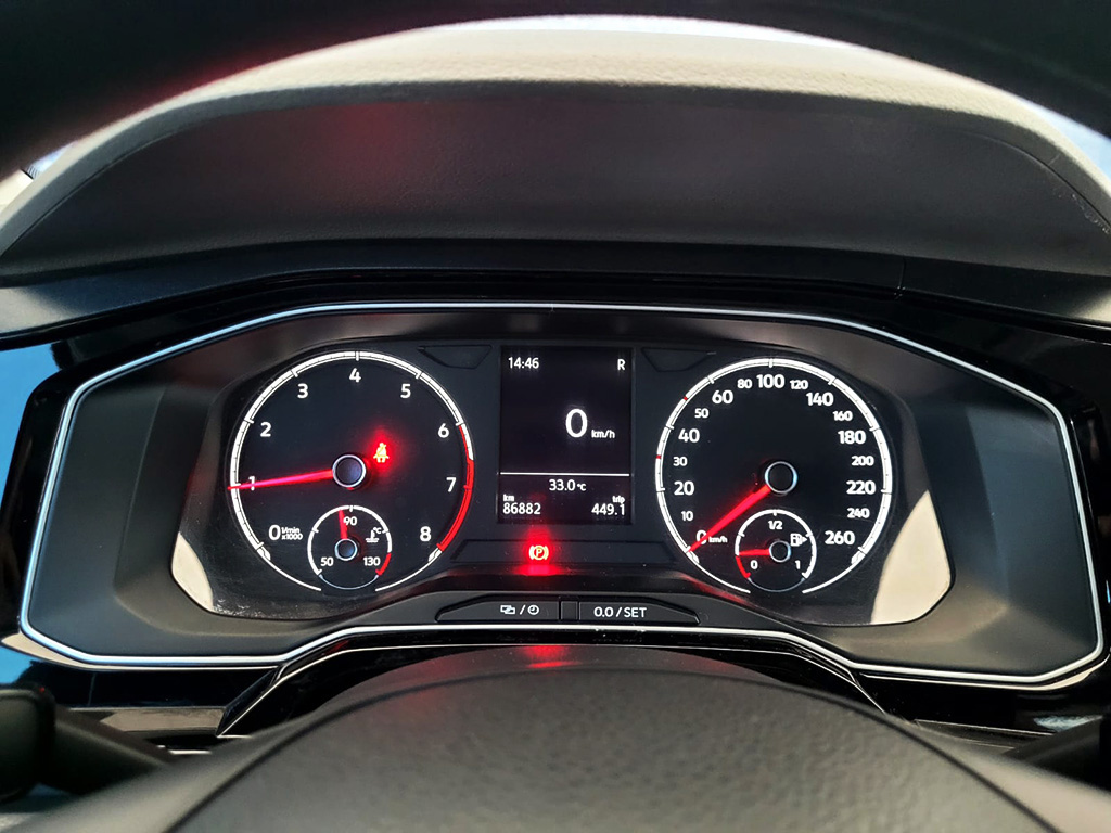 VOLKSWAGEN POLO