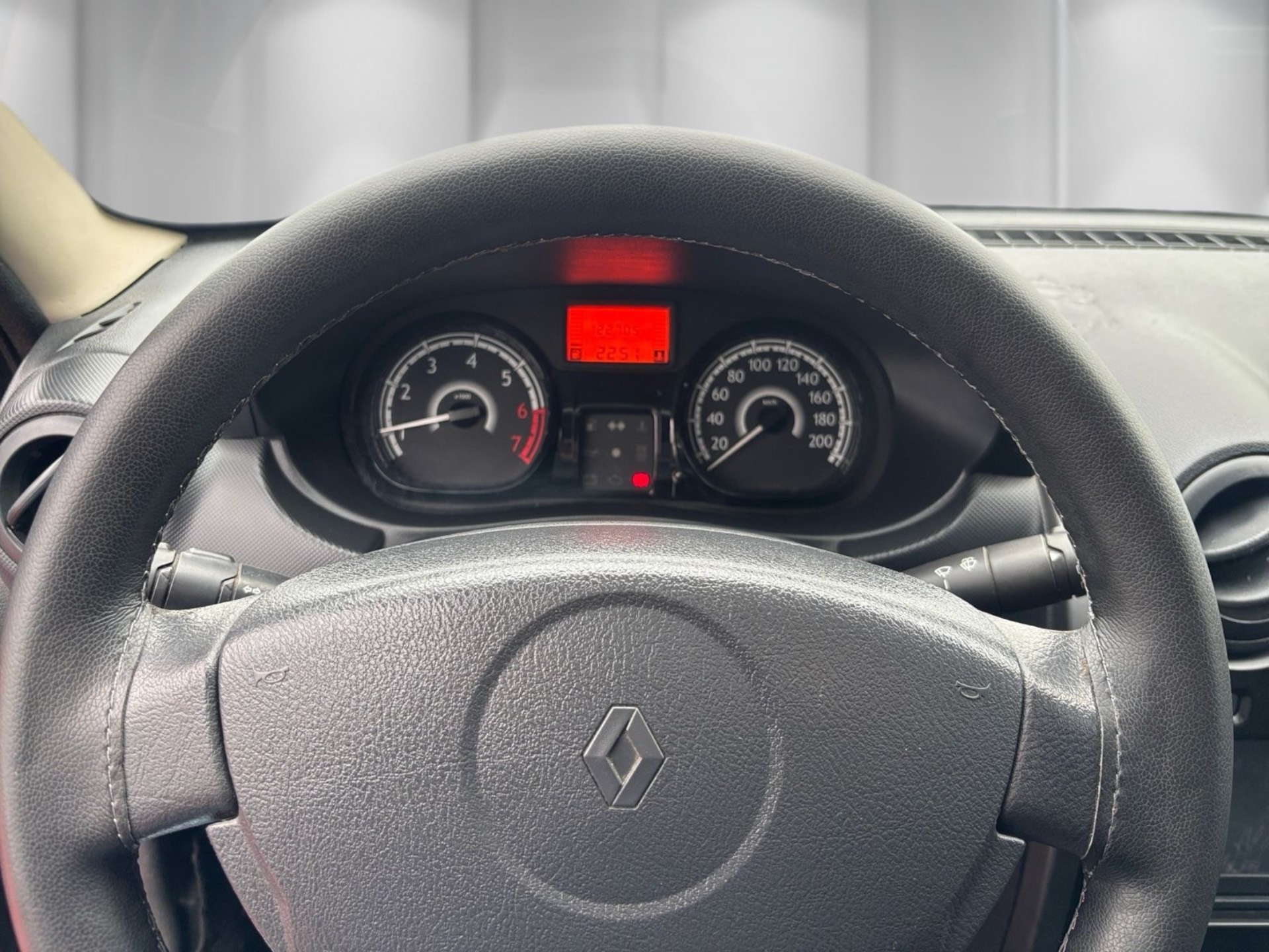 RENAULT SANDERO
