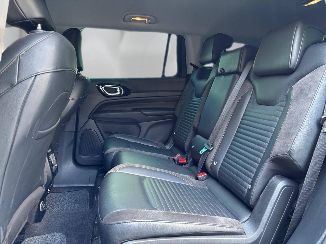 JEEP COMMANDER
