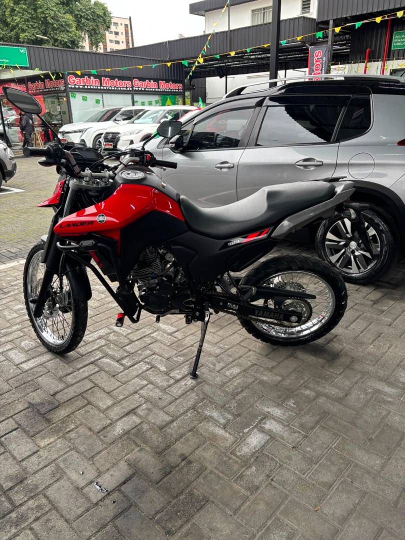 YAMAHA XTZ 250 LANDER CONNECTED