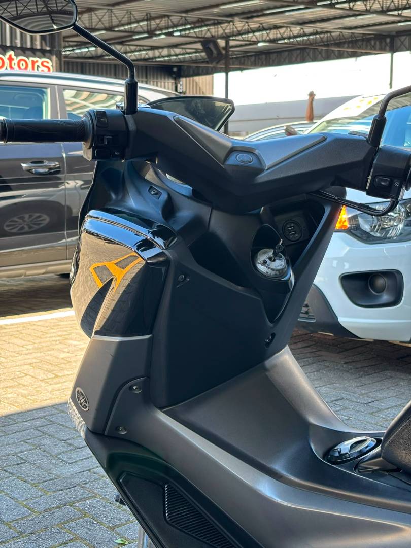YAMAHA NMAX 160 ABS