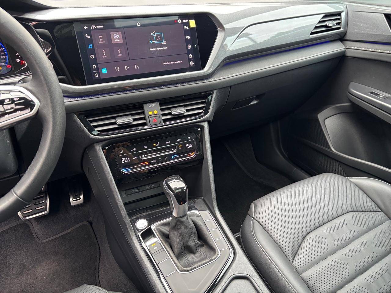VOLKSWAGEN TAOS