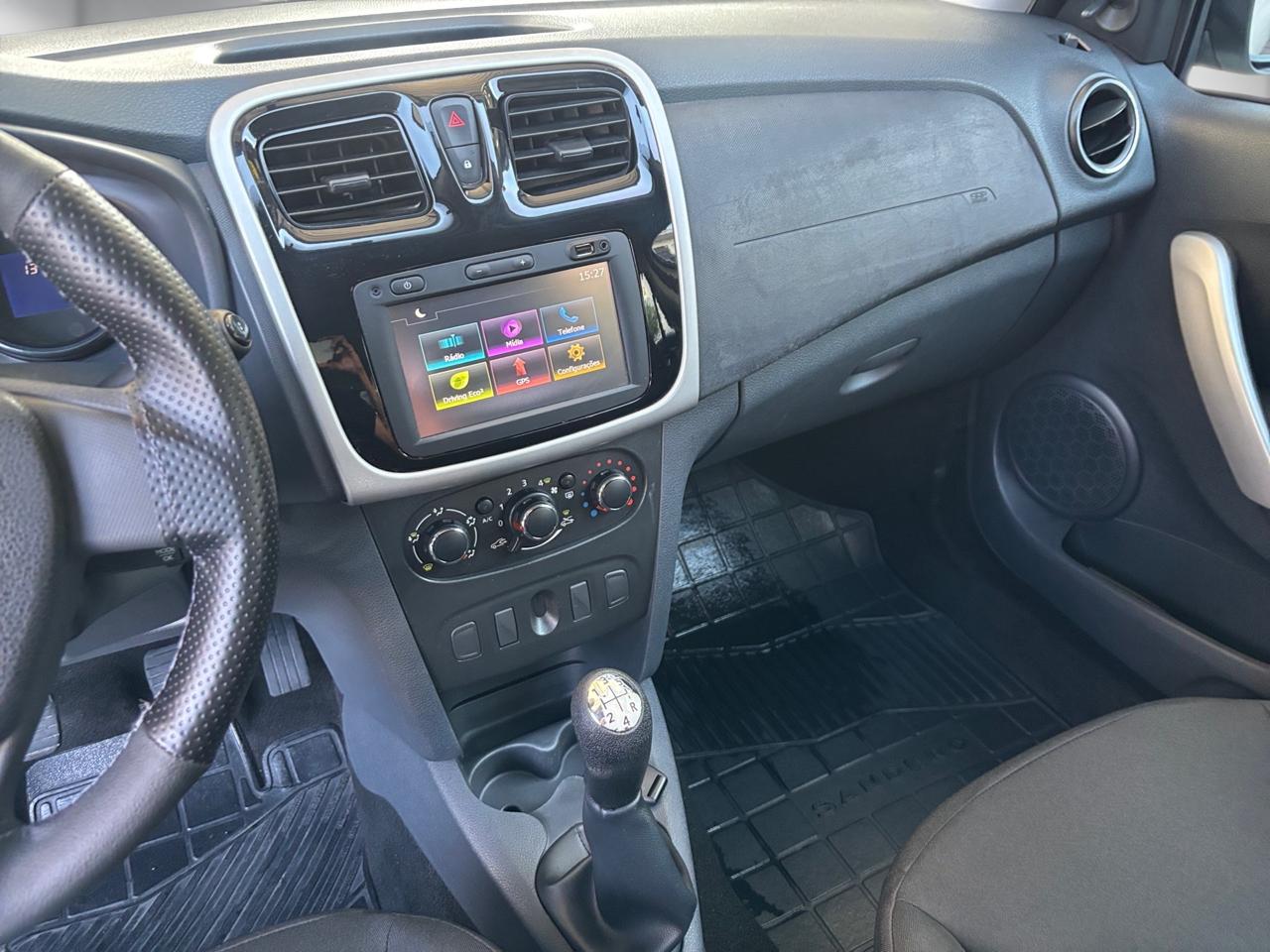 RENAULT SANDERO