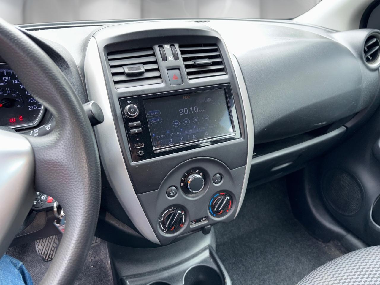 NISSAN VERSA