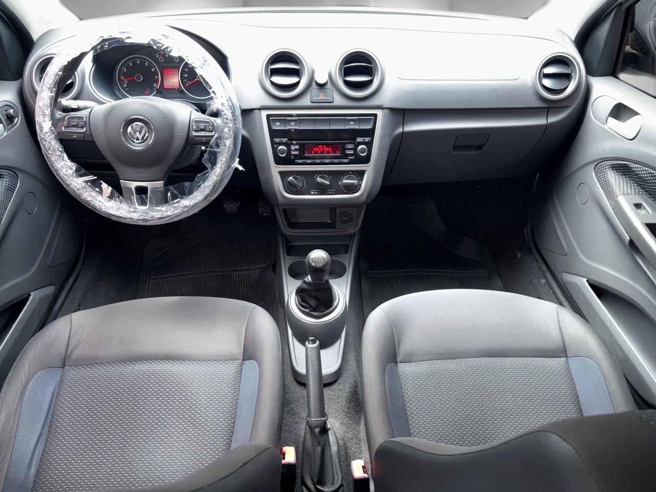 VOLKSWAGEN VOYAGE