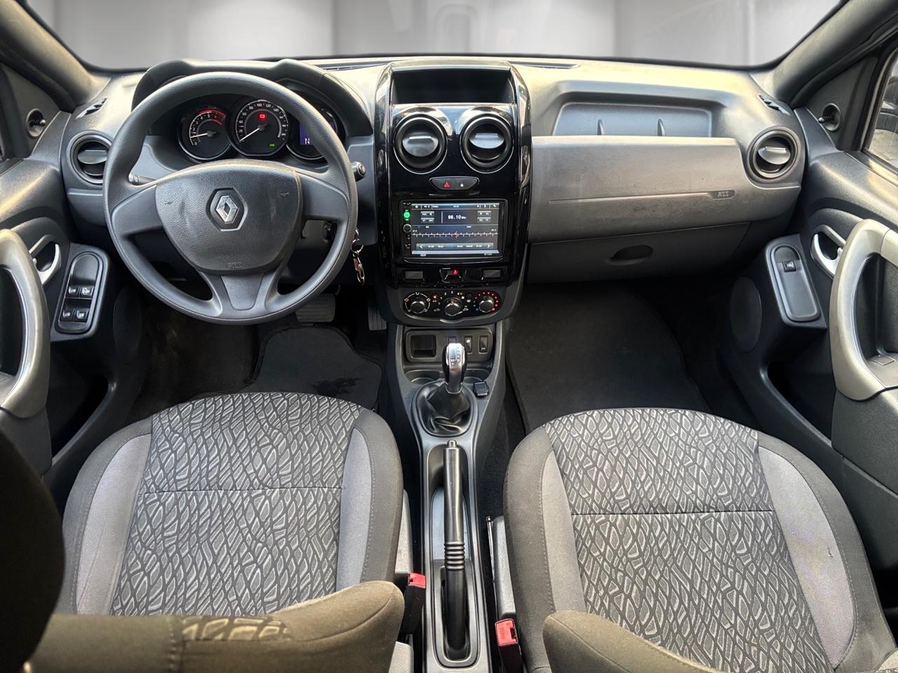 RENAULT DUSTER