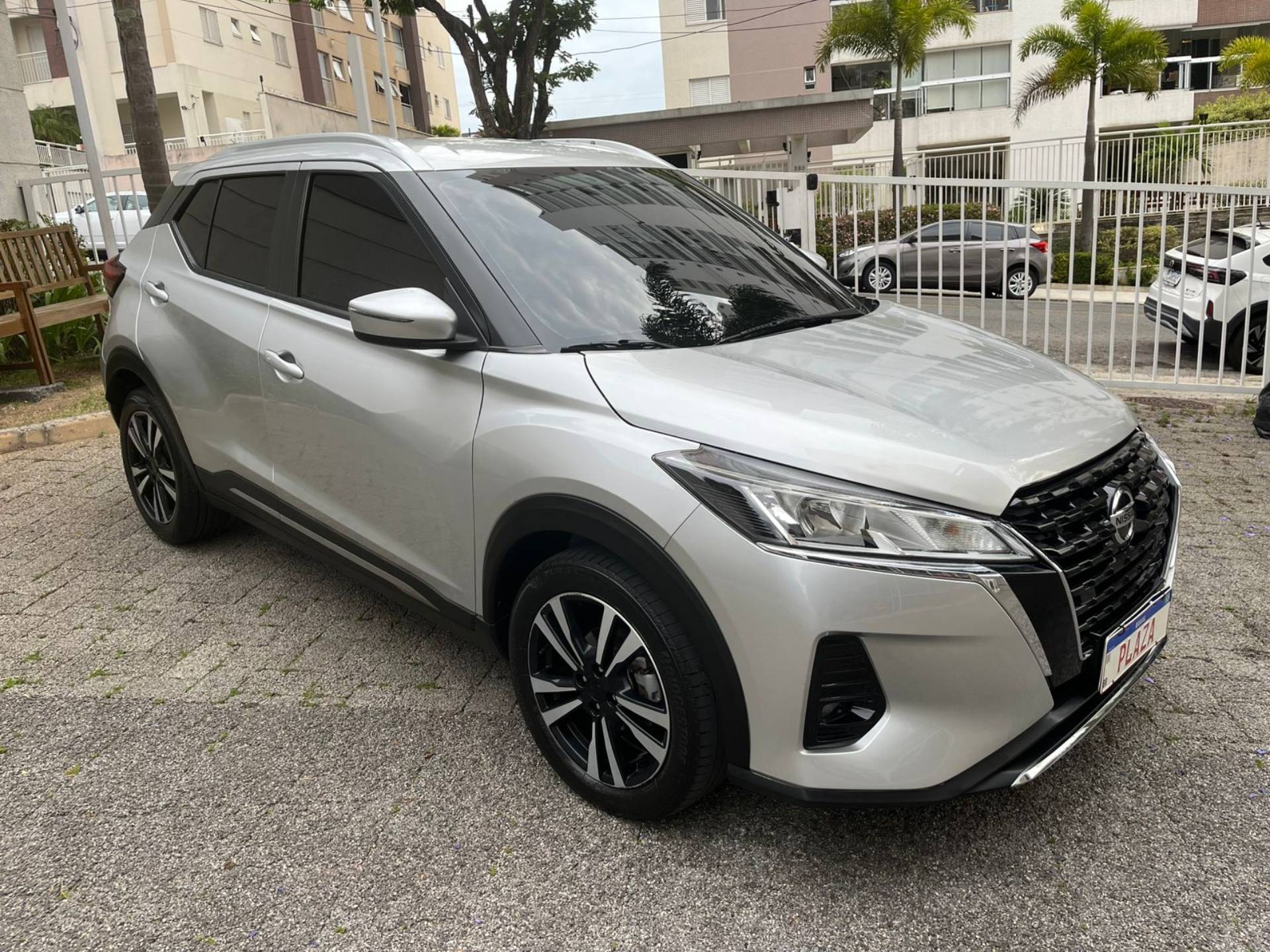 NISSAN KICKS