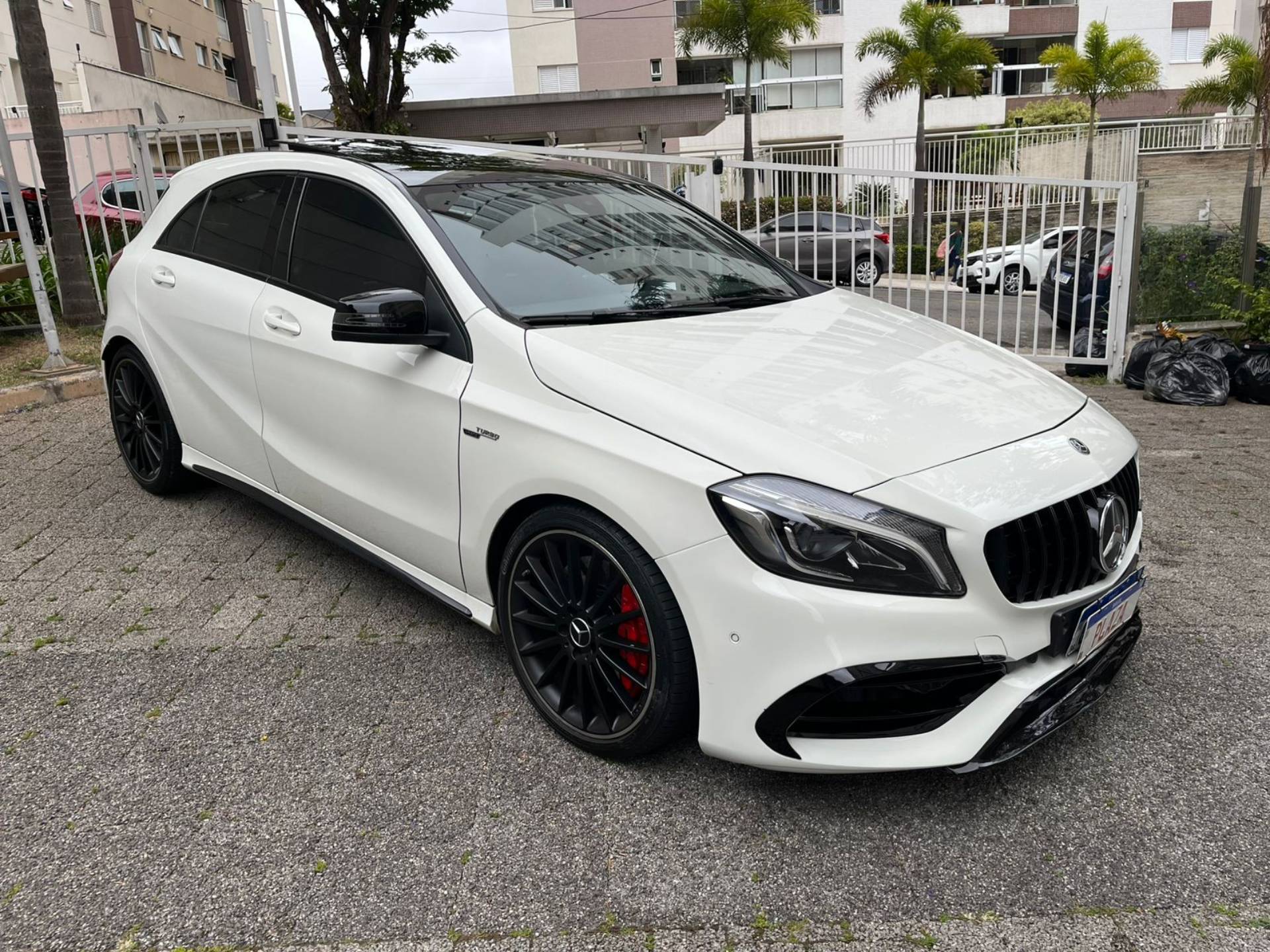 MERCEDES-BENZ A 45 AMG