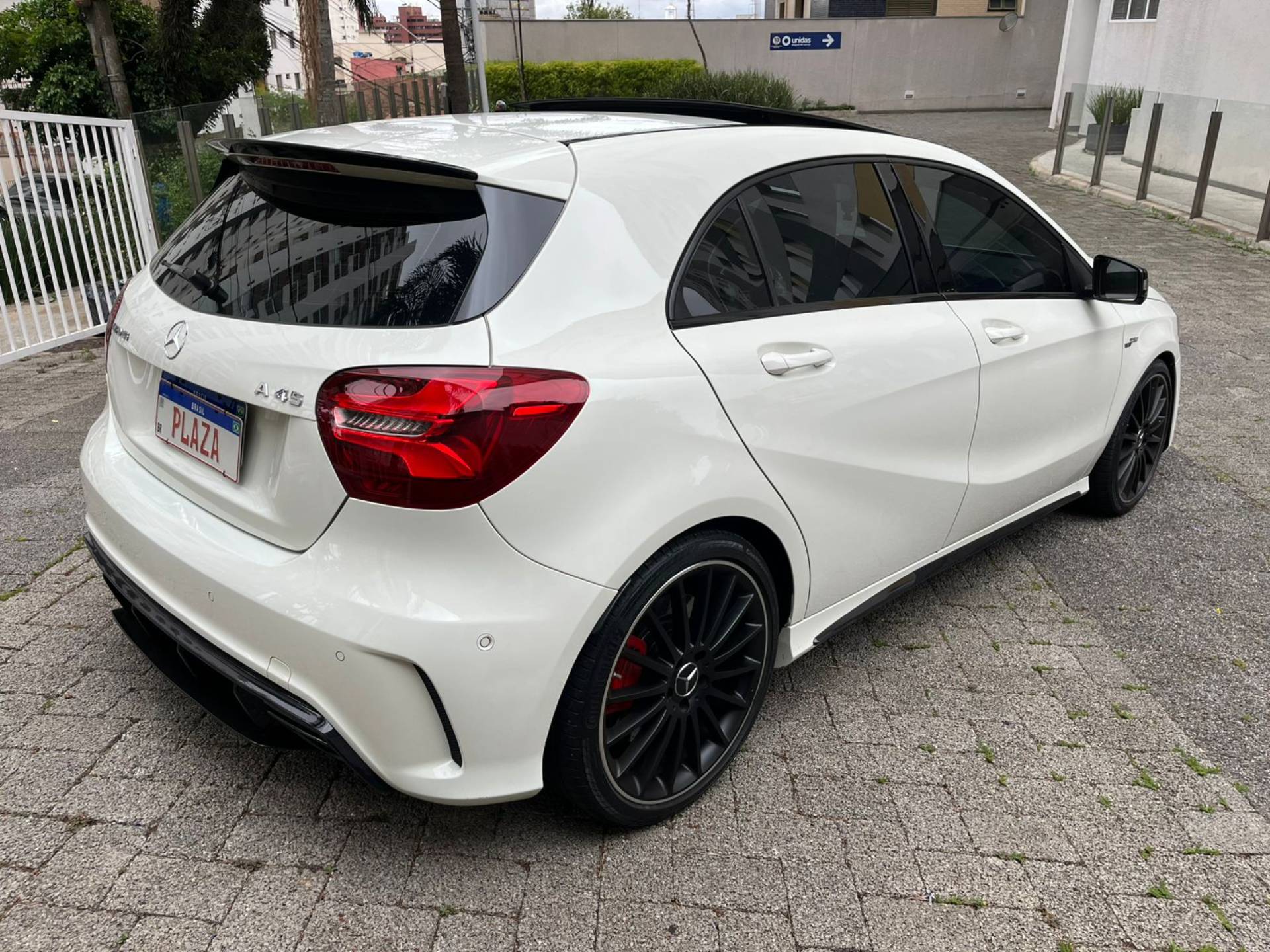 MERCEDES-BENZ A 45 AMG
