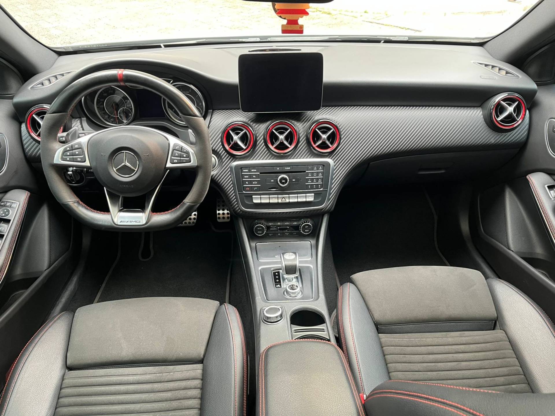 MERCEDES-BENZ A 45 AMG