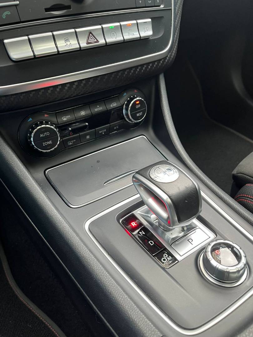 MERCEDES-BENZ A 45 AMG