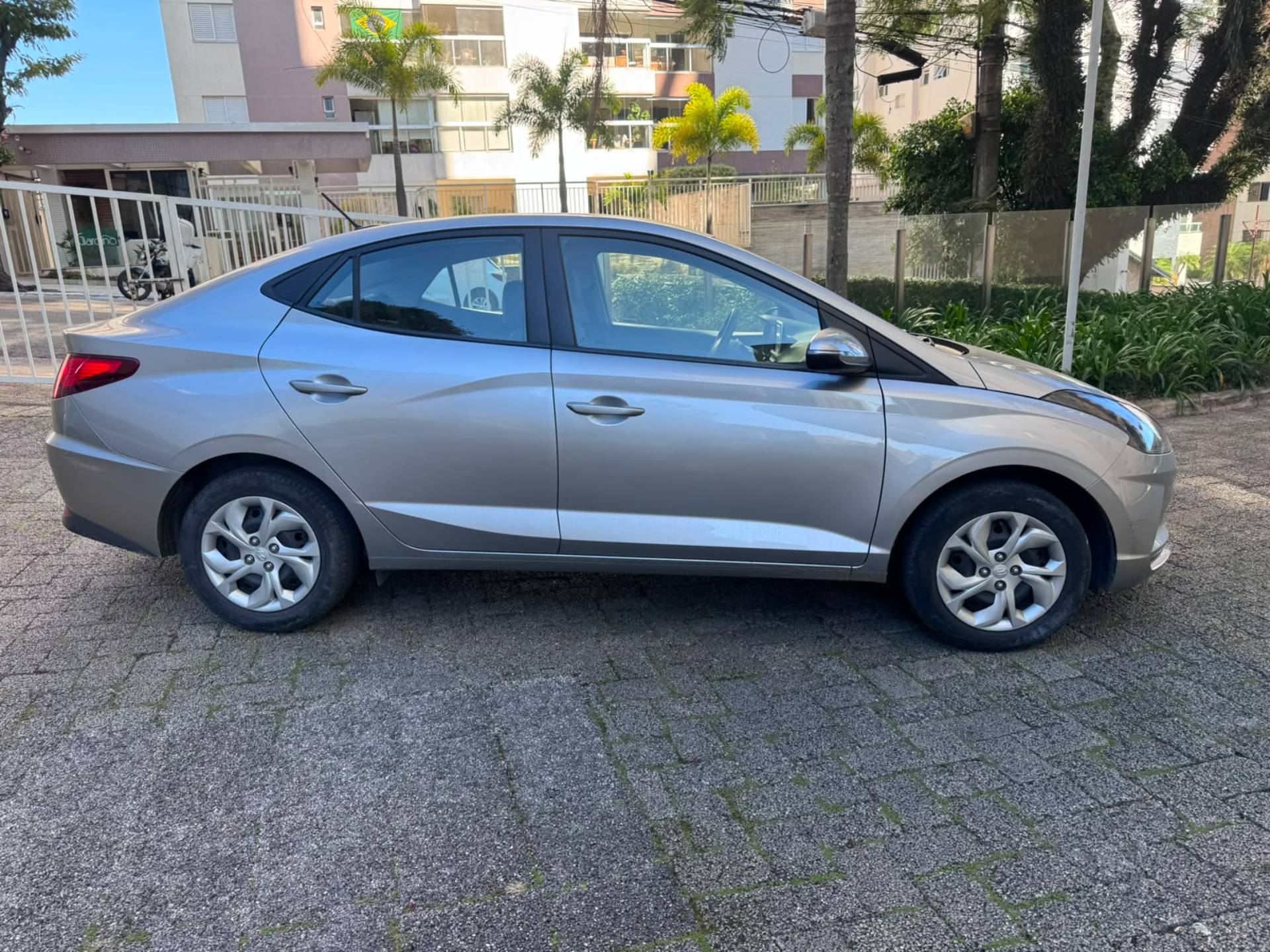 HYUNDAI HB20S